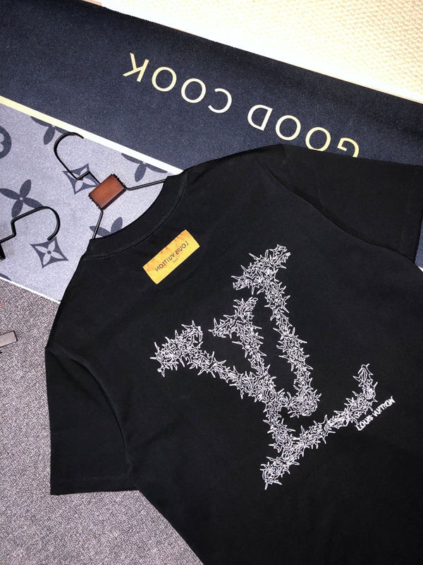 ブランドTシャツ角部分ディテール